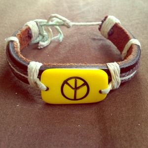 Peace leather bracelet!