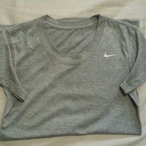 Nike Dri-Fit Top-Preloved!