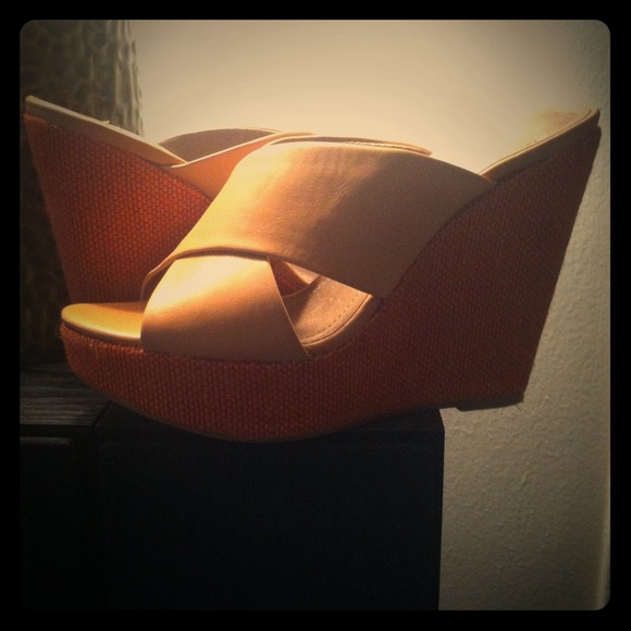 BCBG tan leather and coral wedge
