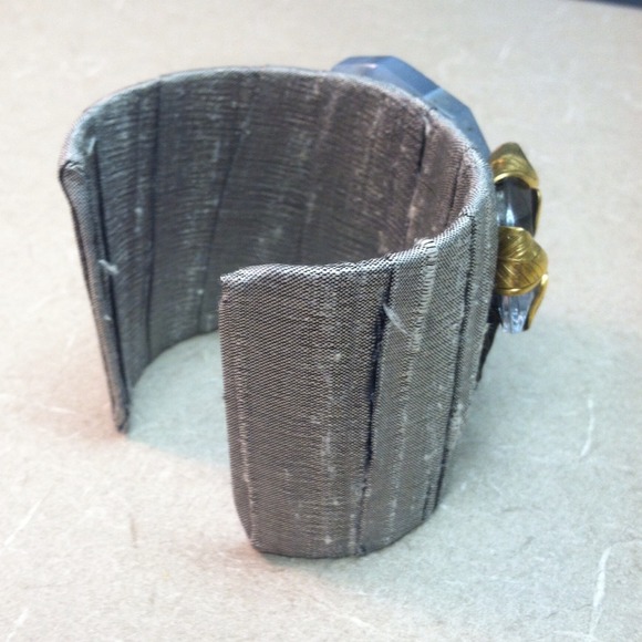 Cuff bracelet - Picture 3 of 4