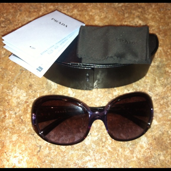 Prada sunglasses!! - Picture 2 of 4