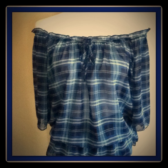 🚫SOLD🚫✨New Listing✨Mad For Plaid! Sheer Blouse