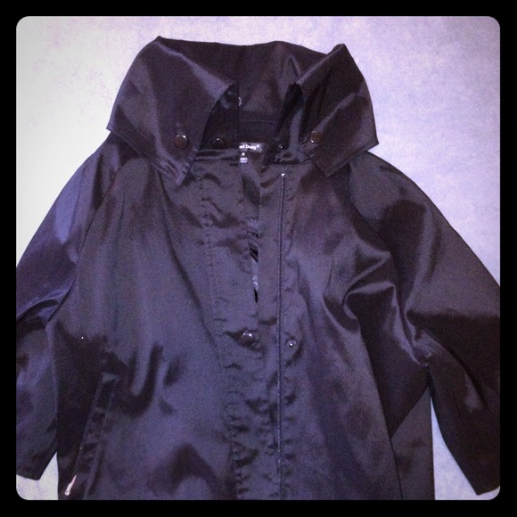 **Sold** Light weight 3/4 length sleeve jacket.