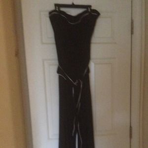 Newport News jumpsuit sleeve less black