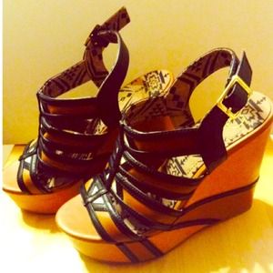 Jessica Simpson wedges