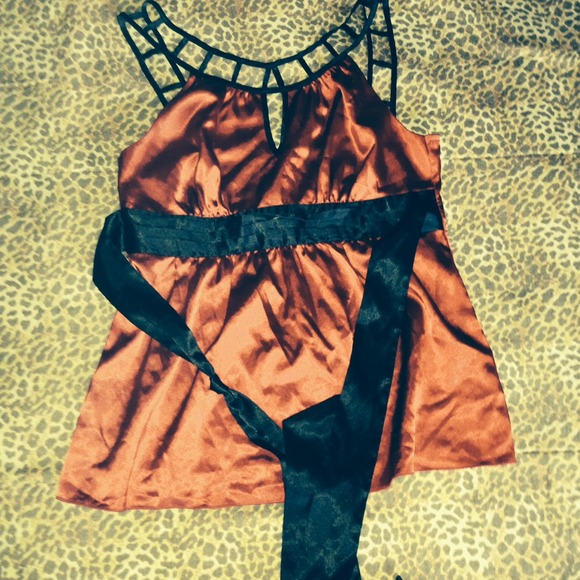 Top - Picture 1 of 1