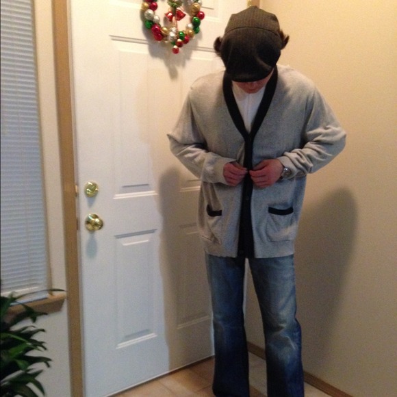 A man cardin sweater