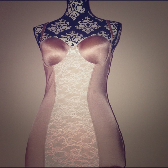 Victoria's Secret Dresses & Skirts - NWOT Victoria's Secret Shaping Slip