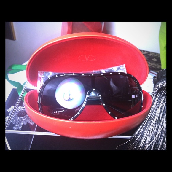 NWOT Valentino Sunglasses