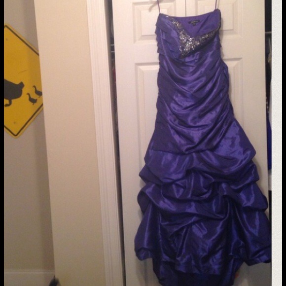Cute purple prom dress