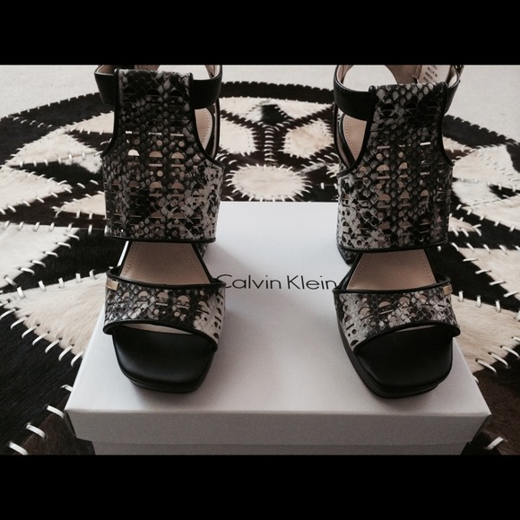 REDUCED Calvin Klein Snakeskin Platform HEELS - Picture 3 of 4