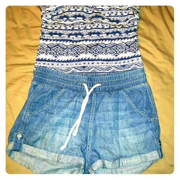 Elastic waistband shorts