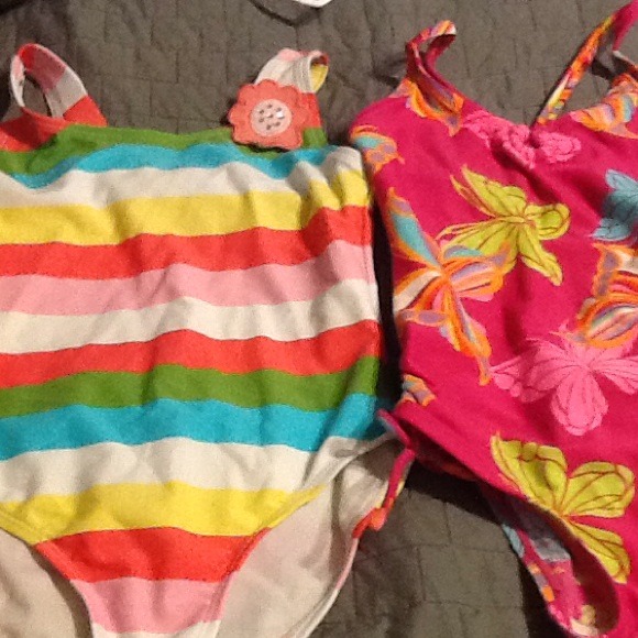 Gap 4T swimsuit pink with butterfly's