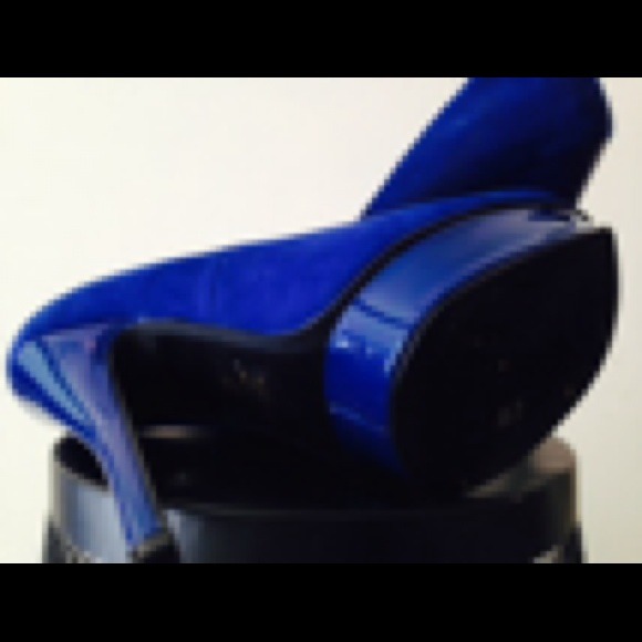 Peep toe pumps - Picture 3 of 3