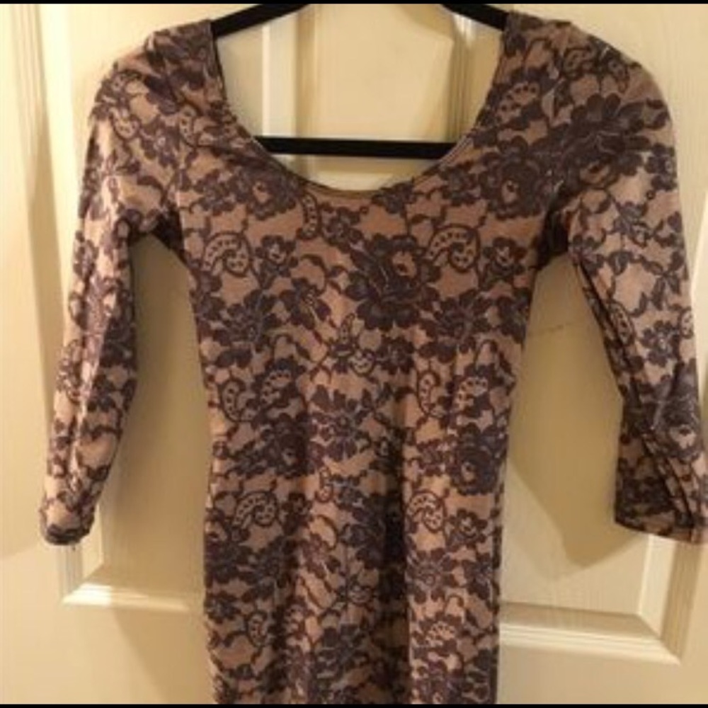 ❤️FLASH SALE  American Apparel Lace printdress❤️ - Picture 6 of 6