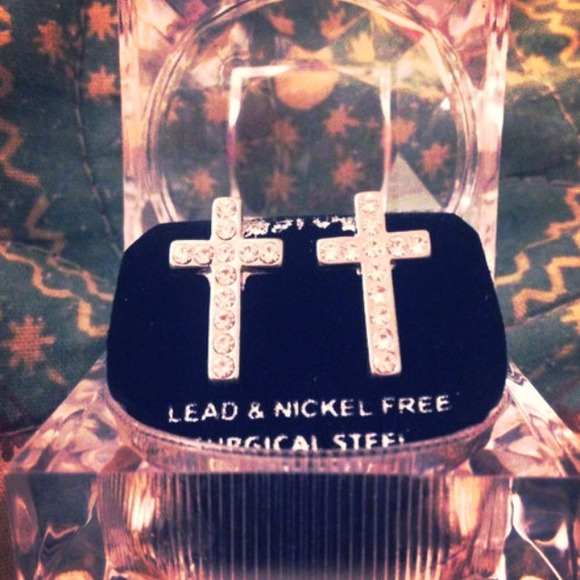 +Cross Diamond Earring+