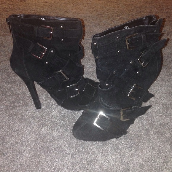 "Price Reduce" Black strappy booties.