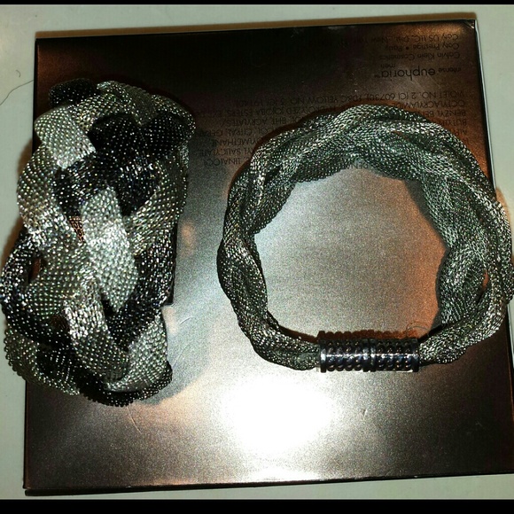Bracelets - Picture 3 of 3
