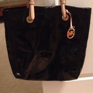 Patent leather authentic Michael Kors tote