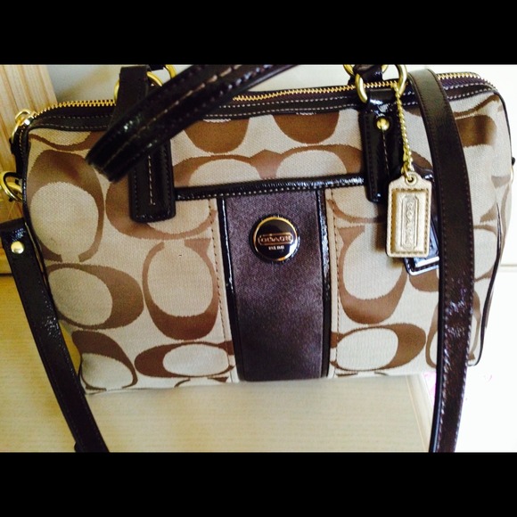 SOLD on TRADESY COACH Signature Satchel w/ shoulde