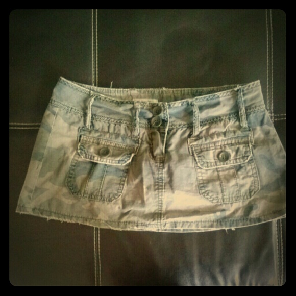 Camouflage mini skirt