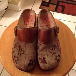 NEW Nursing shoes--KLOGS🌝