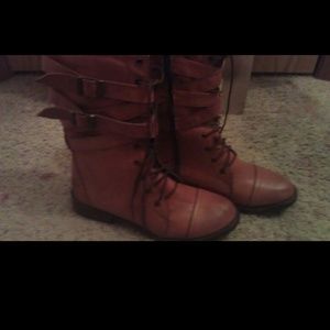 Free shoes with any bundle of $35 in my closet!!!