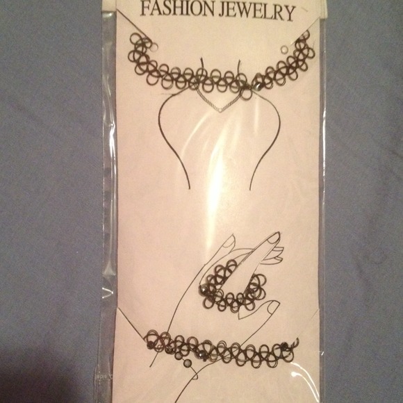 💥💰sold💰💥Tattoo choker, ring and bracelt