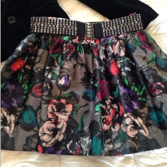 Floral Skirt Size Small