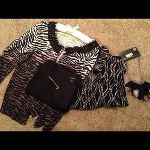 *Reserved*Victoria Secret gym bag and make up bag.