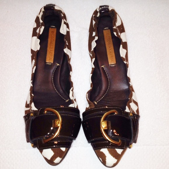 Classy BCBGMaxx Flats