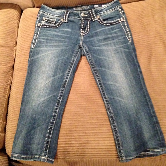 Miss Me Capris