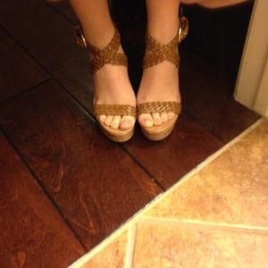 Braided strappie ankle wedges!