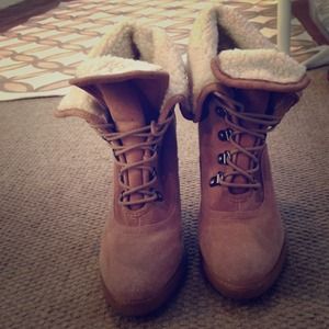 🌟REDUCED Aldo heeled booties! Love them!