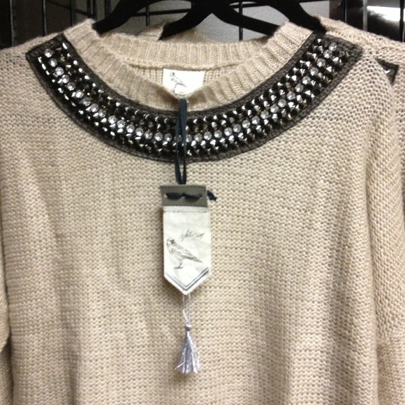 Sweater - Picture 3 of 3