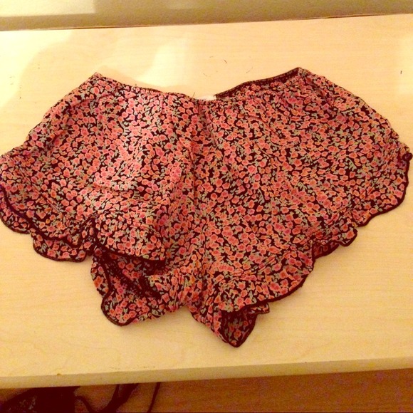 Brandy Melville shorts