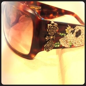Ed hardy sun glasses