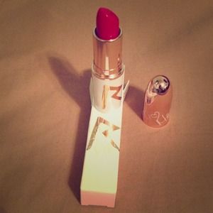 💢SOLD💢 Riri hearts MAC pleasure bomb lipstick