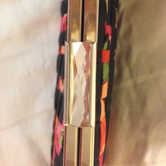 Clutches - Picture 2 of 4