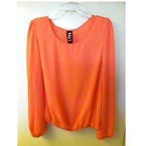 Long Sleeve Button Back Blouse