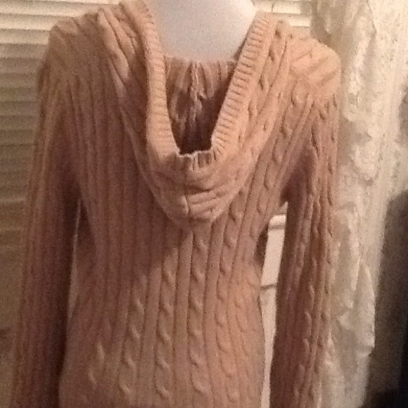 BEAUTIFFULLY BROWN/ CARAMEL COLORED CABLE SWEATER - Picture 4 of 4