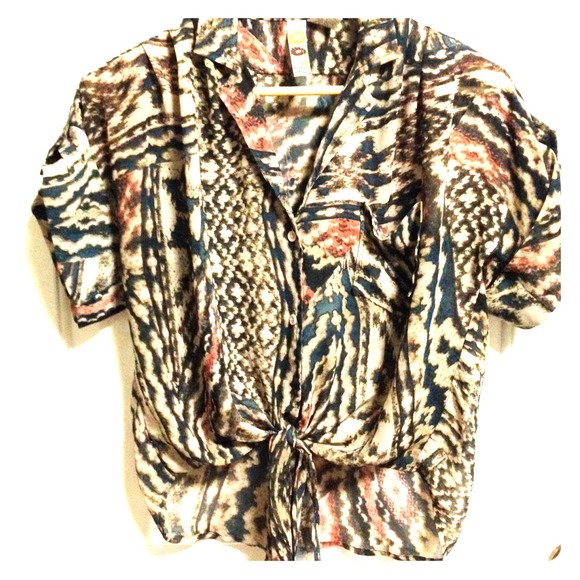 Blouse dress shirt