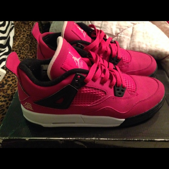 Jordan cherry 4s