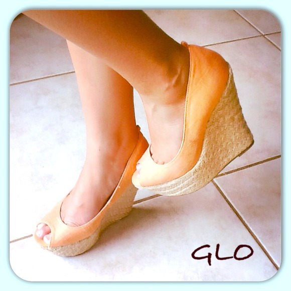 Glo Jeans Shoes - 🚫SOLD in bundle🚫🎉HP Classic and Casual🎉