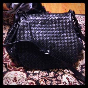 NERO INTRECCIATO NAPPA CROSS BODY BAG