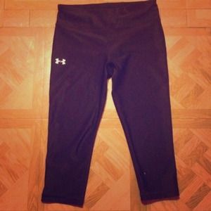 Spandex under armour capris