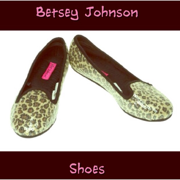 ❌SOLD❌NWOT Betsey Johnson Leopard Shoes Size