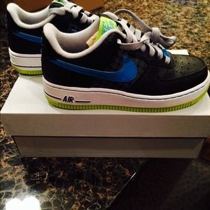 Nike Kids Air Force 1 - Size 3.5Y