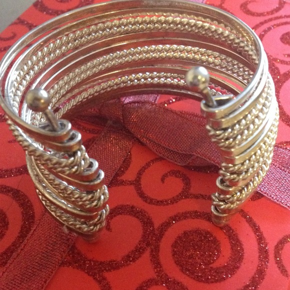 Silver cuff bracelet - Picture 2 of 3