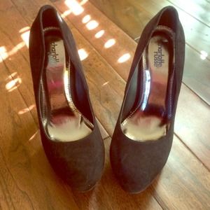 ✂️HOLD✂️Black high heel pumps